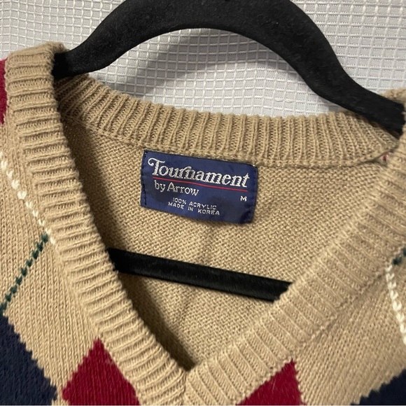 VTG Men's Arrow Sweater Vest Size Medium - Picture 2 of 5